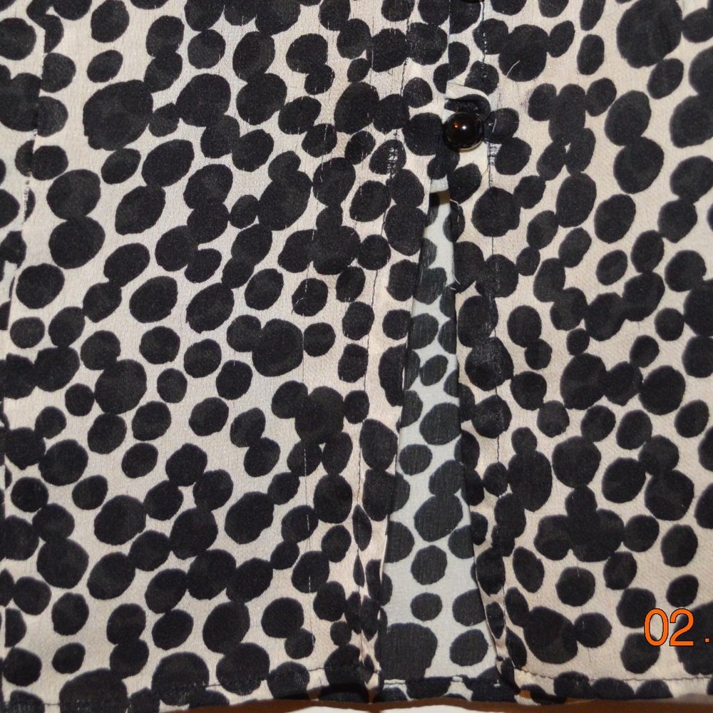 Banana Republic Black and White Blouse Size XS - Picture 3 of 7